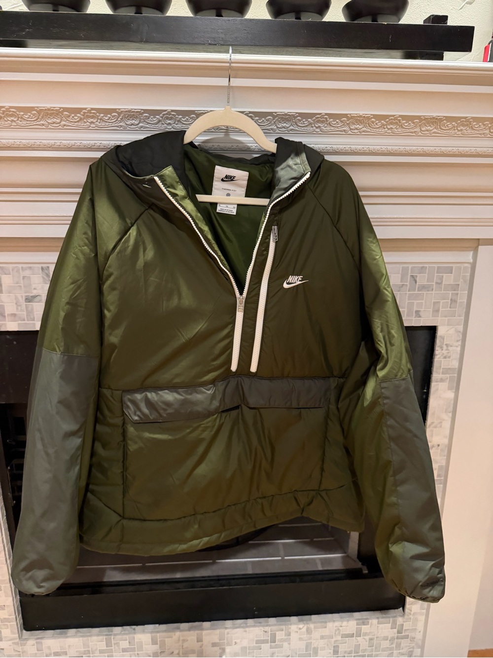 Nike Therma-Fit Olive Green Hooded Pullover Puffer Jacket with Contrast Trim